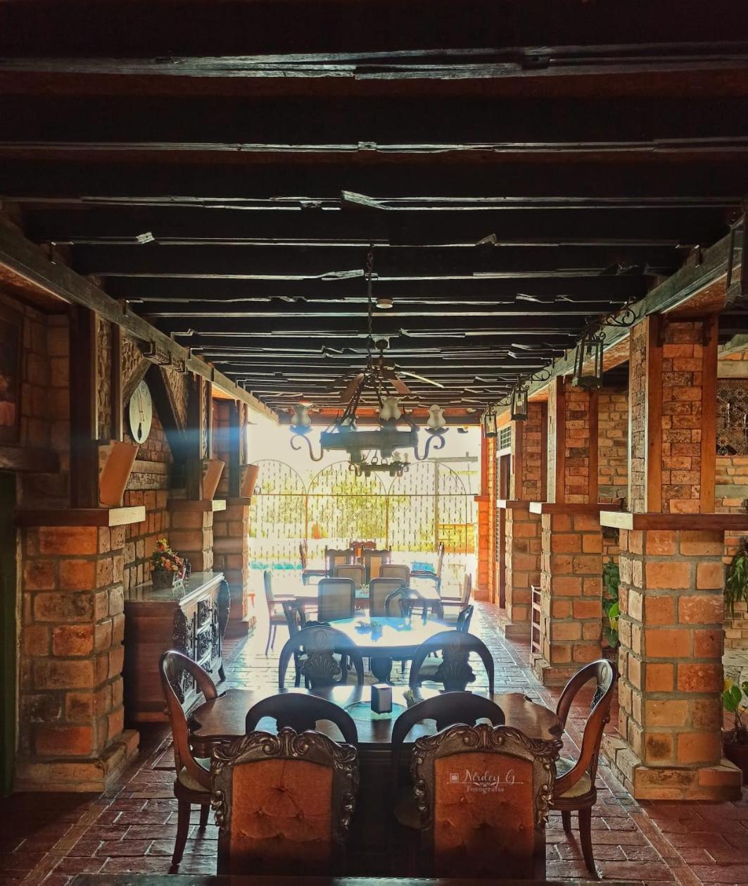 Hosteria De La Plaza Menor Santa Fe de Antioquia Exterior foto