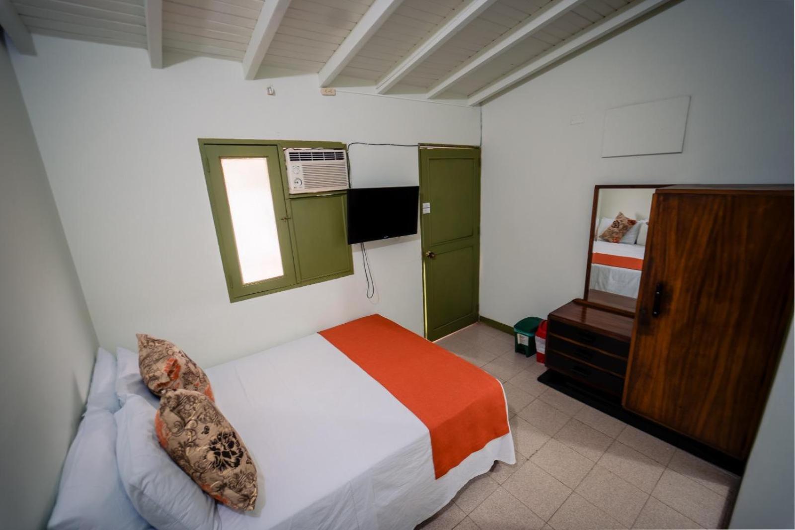 Hosteria De La Plaza Menor Santa Fe de Antioquia Exterior foto