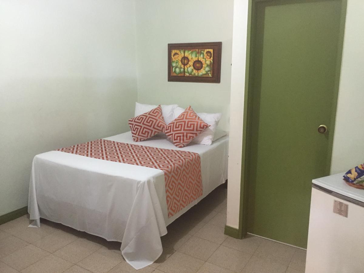 Hosteria De La Plaza Menor Santa Fe de Antioquia Exterior foto